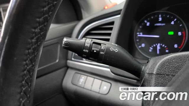 Hyundai AVANTE 2016 — photo 19