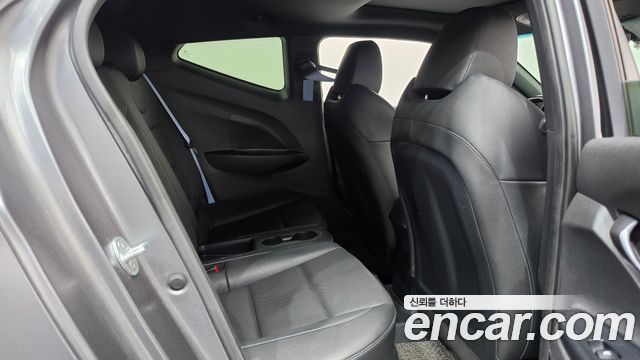 Hyundai Veloster 2019 — photo 17