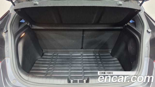 Hyundai Veloster 2019 — photo 24