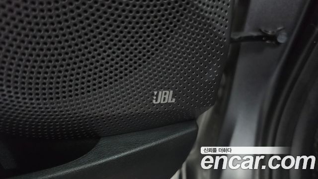 Hyundai Veloster 2019 — photo 25