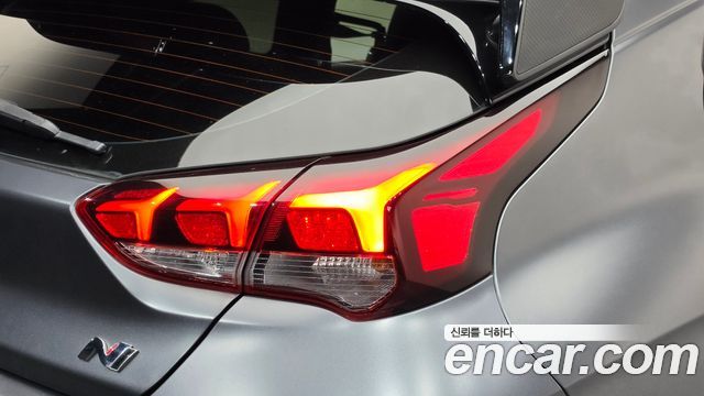 Hyundai Veloster 2019 — photo 9