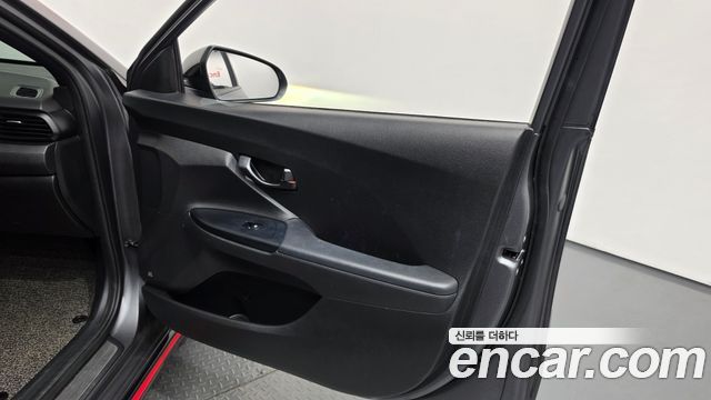 Hyundai Veloster 2019 — photo 14