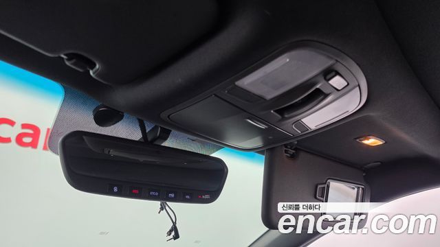 Hyundai Veloster 2019 — photo 27