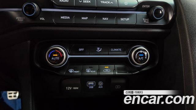 Hyundai Veloster 2019 — photo 31