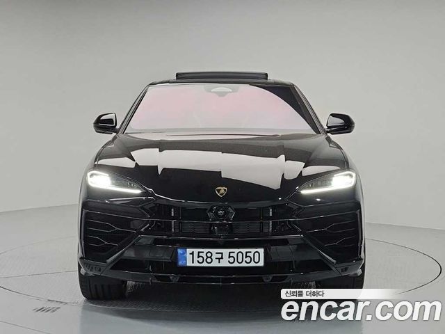 Lamborghini Urus 2026 — photo 2