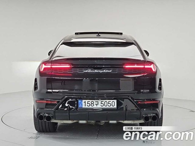 Lamborghini Urus 2026 — photo 3