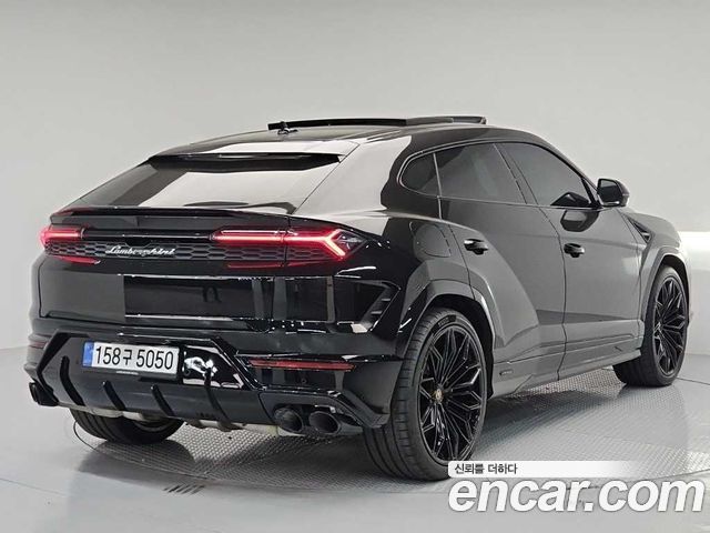 Lamborghini Urus 2026 — photo 4