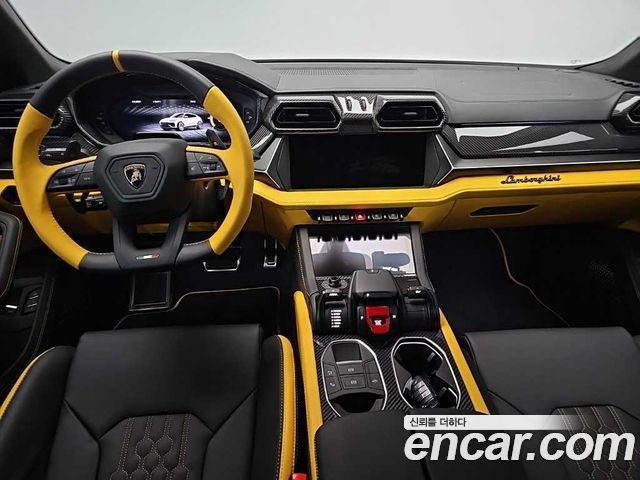 Lamborghini Urus 2026 — photo 7
