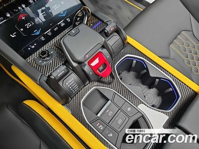 Lamborghini Urus 2026 — photo 8