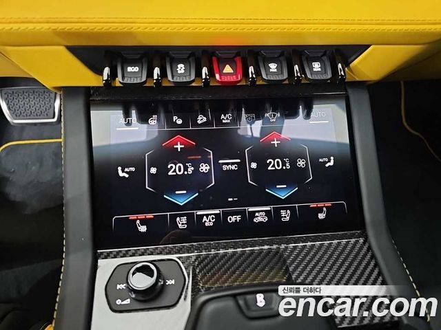 Lamborghini Urus 2026 — photo 10