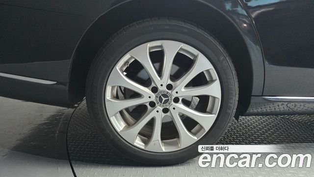 Mercedes-Benz E-Class 2018 — photo 5