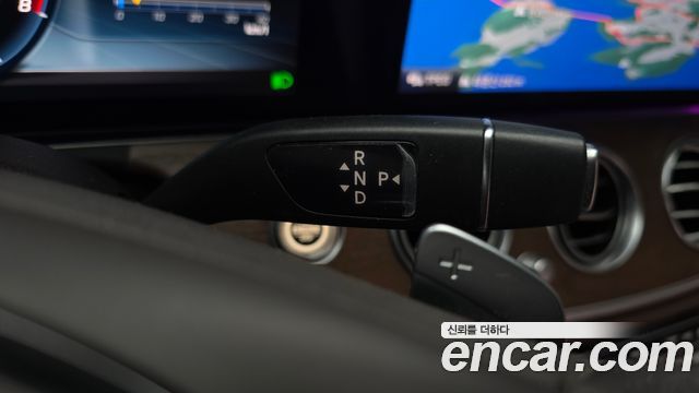 Mercedes-Benz E-Class 2018 — photo 12