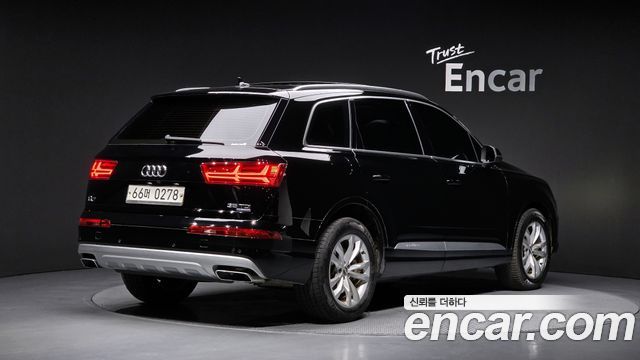 Audi Q7 2016 — photo 2