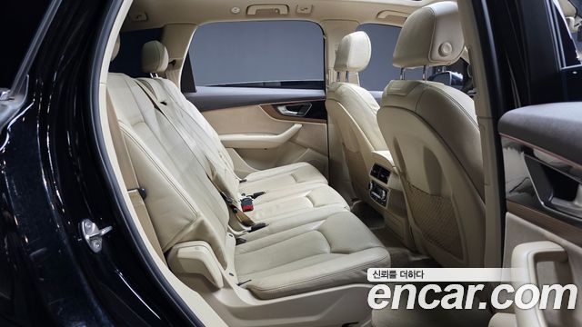 Audi Q7 2016 — photo 11