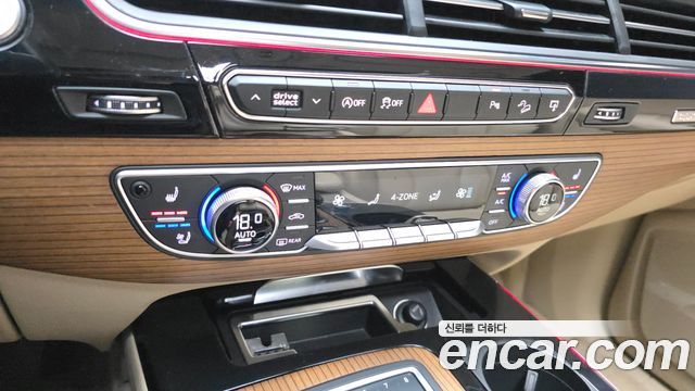 Audi Q7 2016 — photo 17