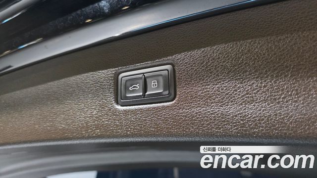 Audi Q7 2016 — photo 18