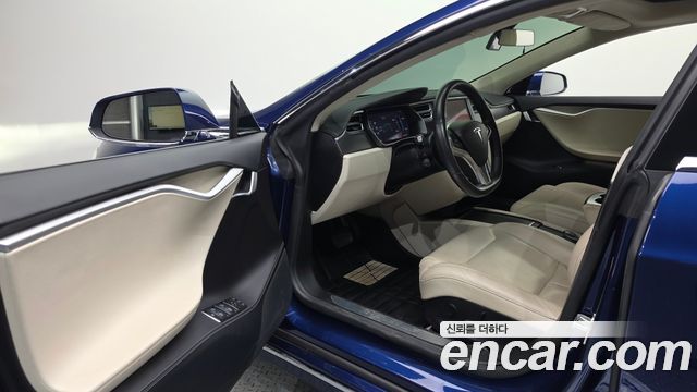 Tesla Model S 2017 — photo 13