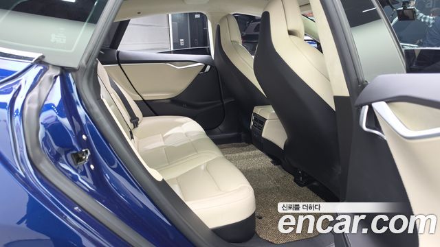 Tesla Model S 2017 — photo 18