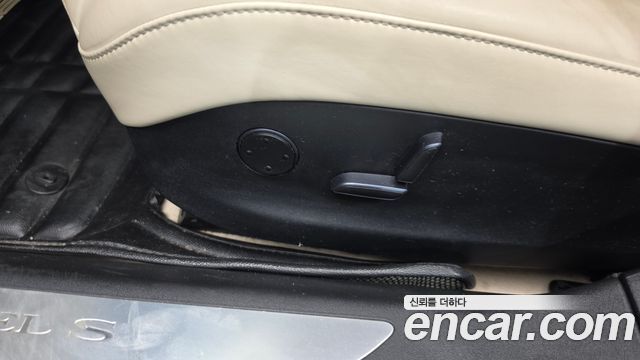 Tesla Model S 2017 — photo 30