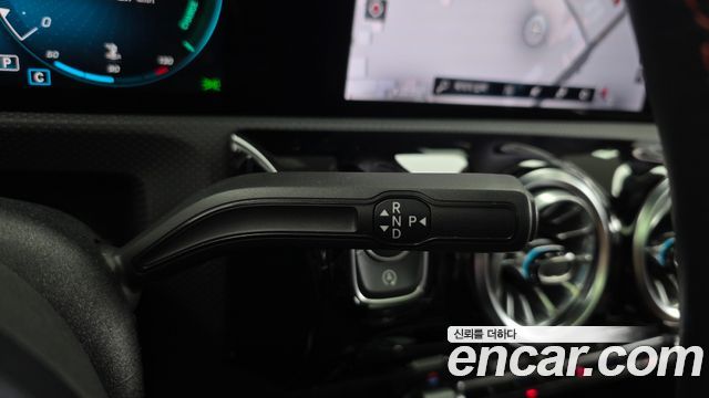 Mercedes-Benz CLA-Class 2022 — photo 12