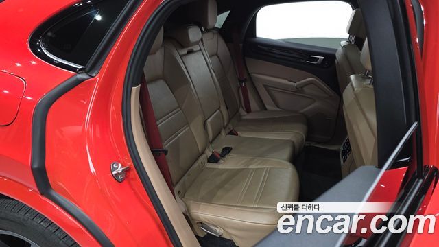 Porsche Cayenne 2020 — photo 12
