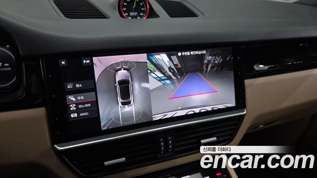 Porsche Cayenne 2020 — photo 16
