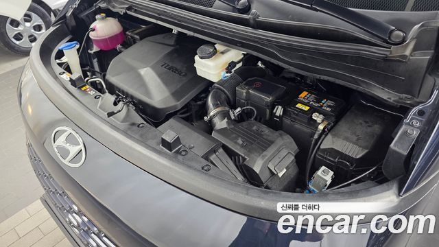 Hyundai Staria 2024 — photo 6