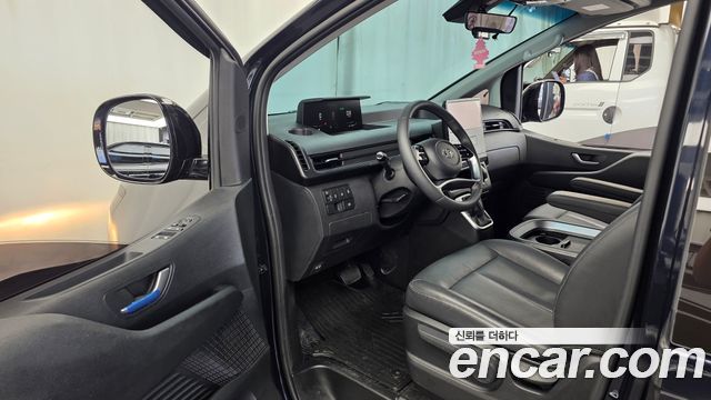 Hyundai Staria 2024 — photo 13