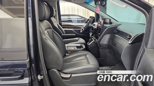 Hyundai Staria 2024 — photo 17