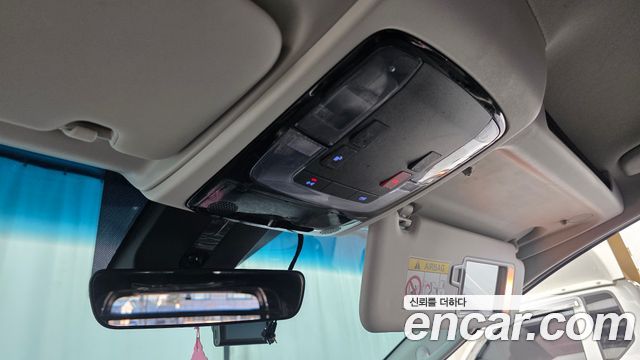 Hyundai Staria 2024 — photo 23