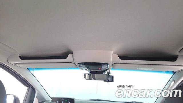 Hyundai Staria 2024 — photo 24