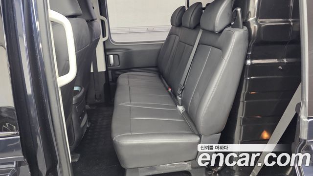 Hyundai Staria 2024 — photo 16