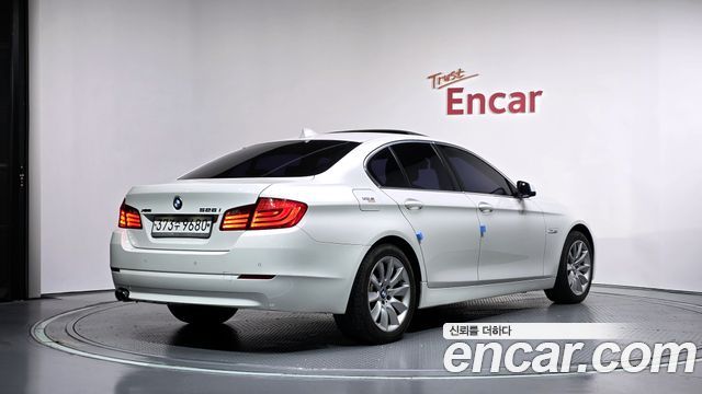 BMW 5-Series 2013 — photo 2