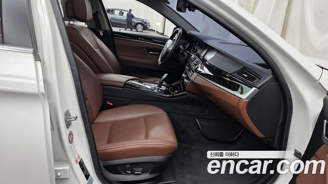 BMW 5-Series 2013 — photo 11