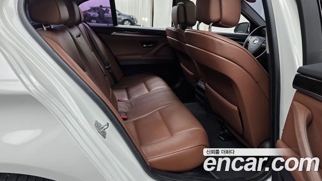 BMW 5-Series 2013 — photo 12