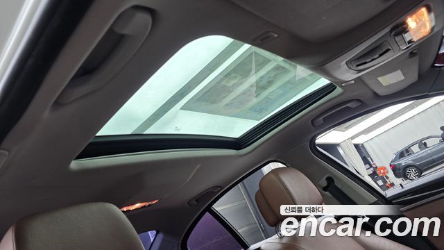 BMW 5-Series 2013 — photo 17