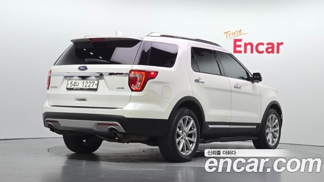 Ford Explorer 2017 — photo 2