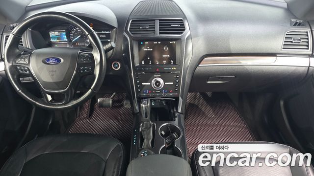 Ford Explorer 2017 — photo 10