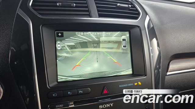 Ford Explorer 2017 — photo 21