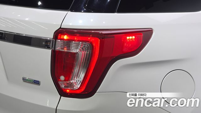 Ford Explorer 2017 — photo 9