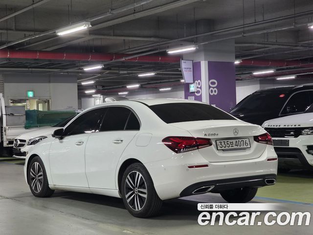 Mercedes-Benz A-Class 2022 — photo 3