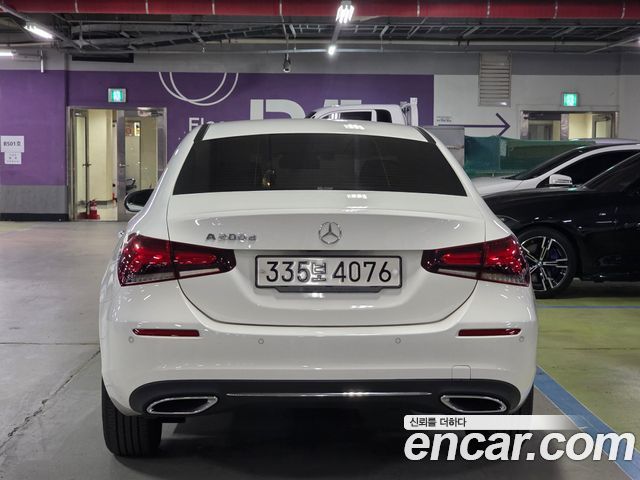 Mercedes-Benz A-Class 2022 — photo 4