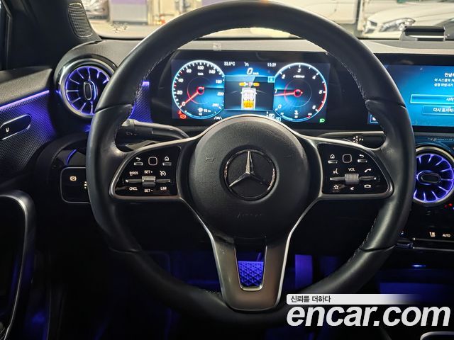 Mercedes-Benz A-Class 2022 — photo 8