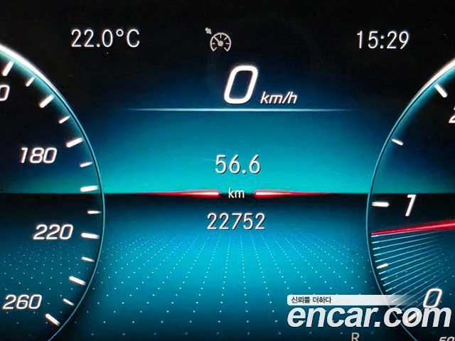Mercedes-Benz A-Class 2022 — photo 9