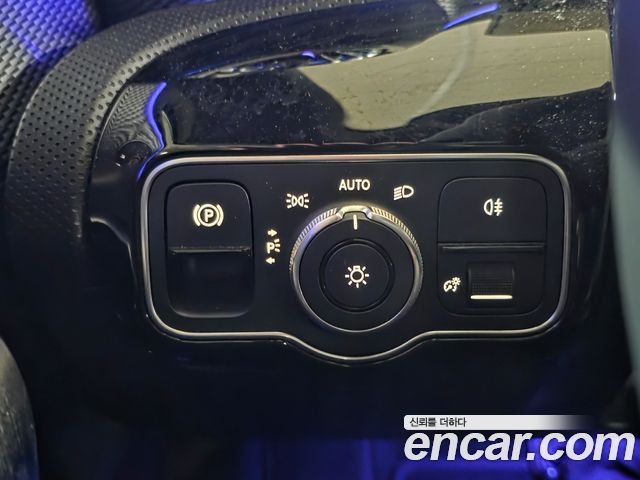 Mercedes-Benz A-Class 2022 — photo 16