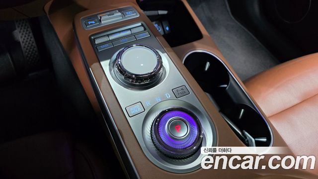 Genesis GV70 2022 — photo 12