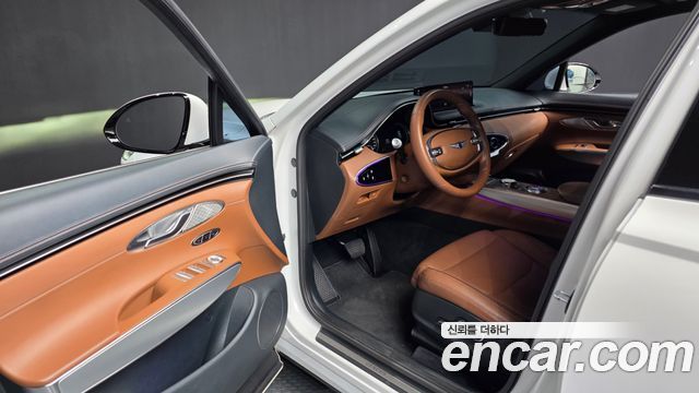 Genesis GV70 2022 — photo 13