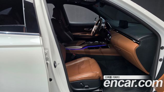 Genesis GV70 2022 — photo 17