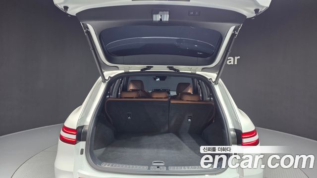 Genesis GV70 2022 — photo 26