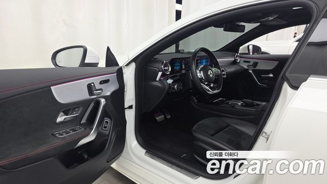Mercedes-Benz CLA-Class 2021 — photo 13